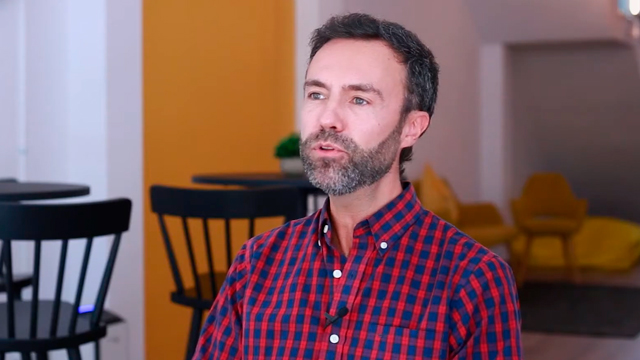 Uno de los profesores del máster