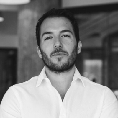 imagen del profesor Daniel Herrero del Máster en Full Stack Development